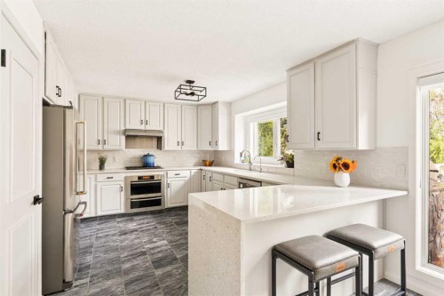 880 Shawnee Drive Sw, Calgary, AB 