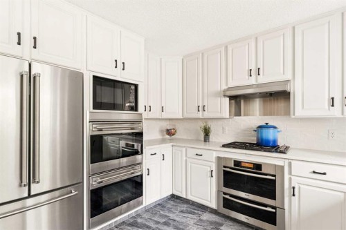 880 Shawnee Drive Sw, Calgary, AB 