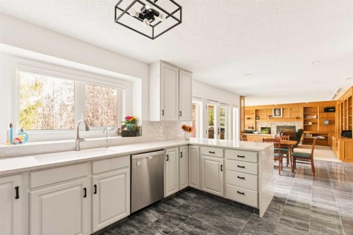 880 Shawnee Drive Sw, Calgary, AB 