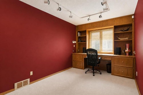 880 Shawnee Drive Sw, Calgary, AB 