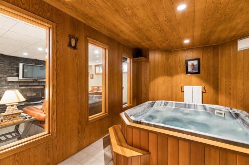 880 Shawnee Drive Sw, Calgary, AB 
