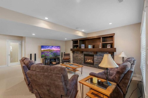 79 Westpark Crescent Sw, Calgary, AB 
