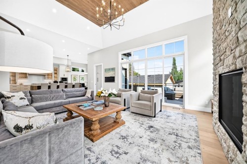 3743 36 Avenue Sw, Calgary, AB 