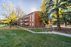 914-11620 Elbow Drive SW Calgary, AB T2W 3L6