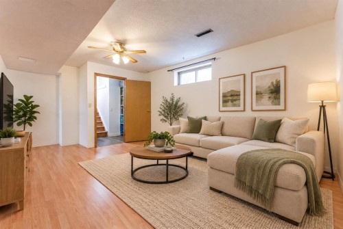 52 Covington Road Ne, Calgary, AB 