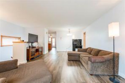 52 Covington Road Ne, Calgary, AB 