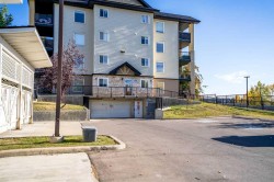 8412-304 Mackenzie Way SW Airdrie, AB T4B 3H7