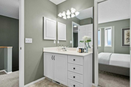 248 Regal Park Ne, Calgary, AB 