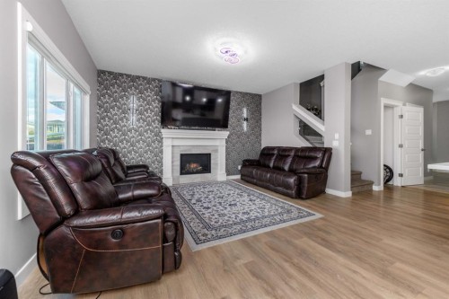 124 Corner Meadows Park Ne, Calgary, AB 