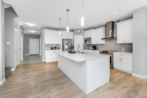 124 Corner Meadows Park Ne, Calgary, AB 