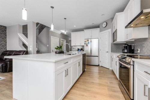 124 Corner Meadows Park Ne, Calgary, AB 