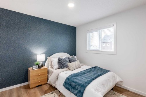 696 Sora Boulevard Se, Calgary, AB 