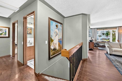 155 Strathcona Close Sw, Calgary, AB 