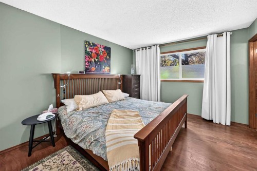 155 Strathcona Close Sw, Calgary, AB 