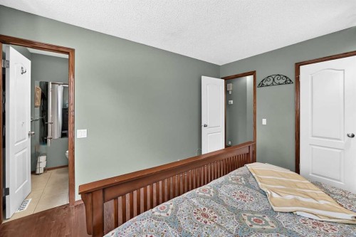 155 Strathcona Close Sw, Calgary, AB 