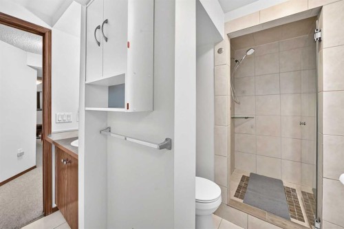 155 Strathcona Close Sw, Calgary, AB 