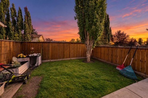 155 Strathcona Close Sw, Calgary, AB 