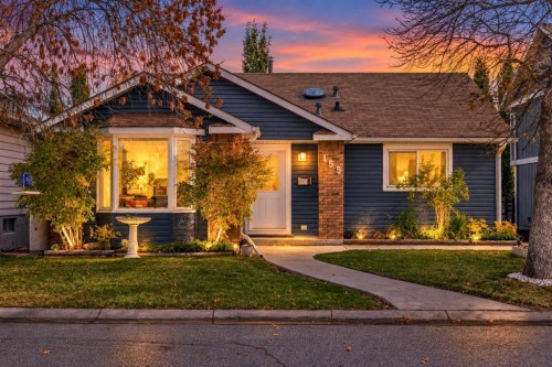 155 Strathcona Close Sw, Calgary, AB 