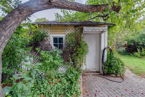 1212 18 Avenue Nw, Calgary, AB 
