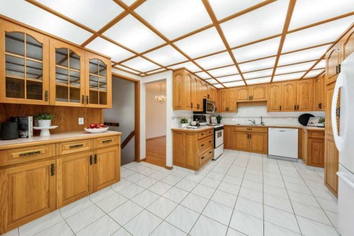 28 Brazeau Crescent Sw, Calgary, AB 