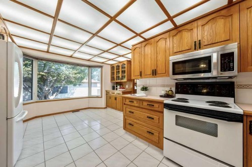 28 Brazeau Crescent Sw, Calgary, AB 
