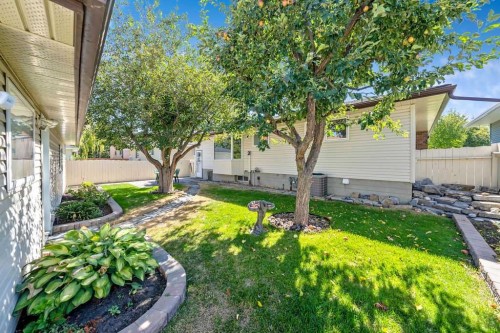28 Brazeau Crescent Sw, Calgary, AB 