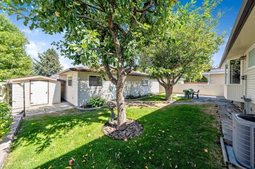 28 Brazeau Crescent Sw, Calgary, AB 