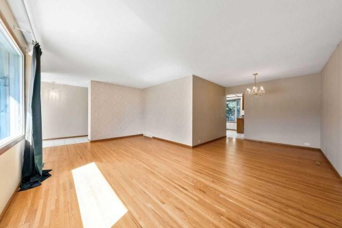 28 Brazeau Crescent Sw, Calgary, AB 