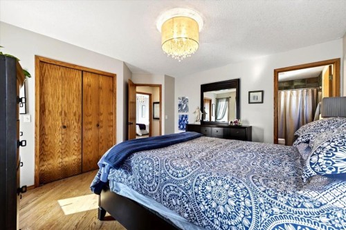5 Sunset Crescent, Okotoks, AB 