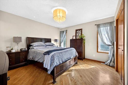 5 Sunset Crescent, Okotoks, AB 