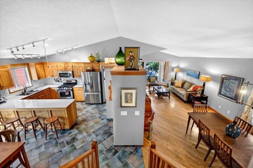 5 Sunset Crescent, Okotoks, AB 