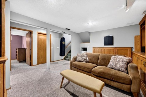 5 Sunset Crescent, Okotoks, AB 