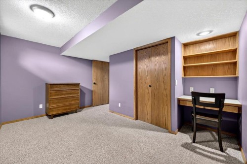5 Sunset Crescent, Okotoks, AB 