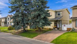 17 Erin Ridge Road SE Calgary, AB T2B 2W2