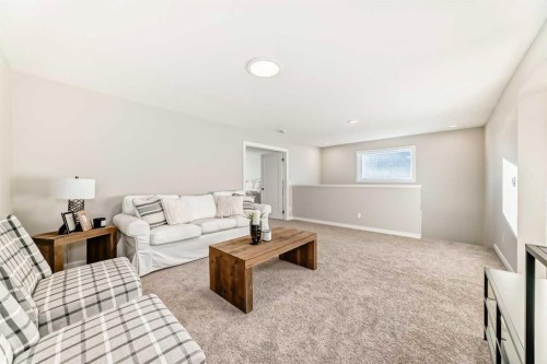 153 Rangeview Path Se, Calgary, AB 