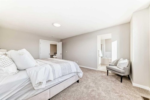 153 Rangeview Path Se, Calgary, AB 