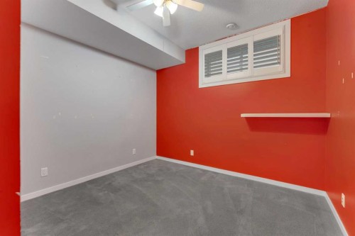 353 Kinniburgh Boulevard, Chestermere, AB - Indoor Photo Showing Other Room