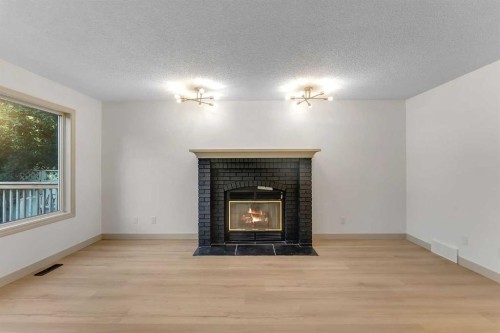 12 Diamond Terrace Se, Calgary, AB 