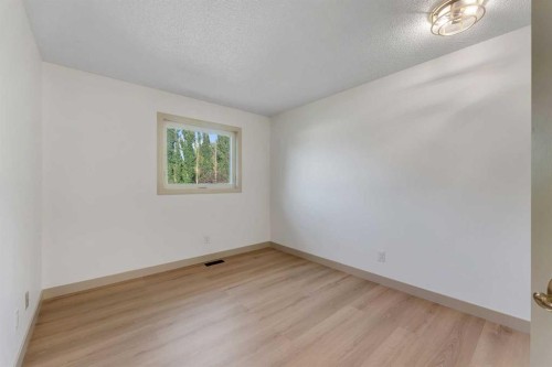12 Diamond Terrace Se, Calgary, AB 