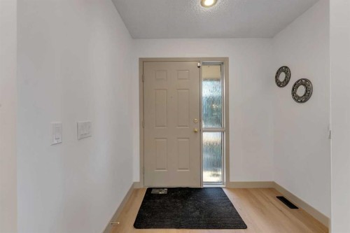 12 Diamond Terrace Se, Calgary, AB 