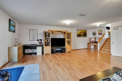 177 Erin Circle Se, Calgary, AB 