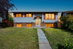 63 Beaconsfield Crescent NW Calgary, AB T3K 1W5
