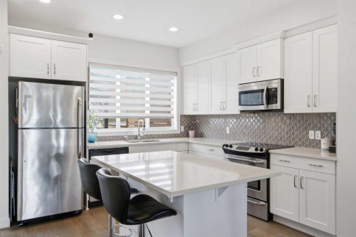 224 Savanna Road Ne, Calgary, AB 