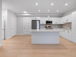 1112-81 Arbour Lake View NW Calgary, AB T3G 0H4
