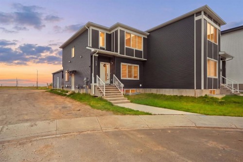118 Saddlelake Manor Ne, Calgary, AB 