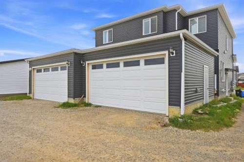 118 Saddlelake Manor Ne, Calgary, AB 