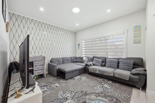 118 Saddlelake Manor Ne, Calgary, AB 