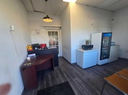 3315 26 Avenue SW Calgary, AB T3E 0N2