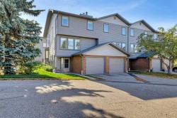 5-64 Woodacres Crescent SW Calgary, AB T2W 4V6