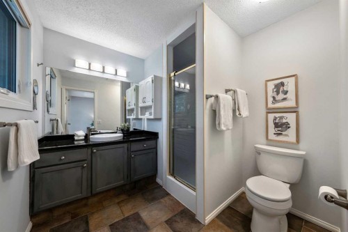 224 Varsity Crescent Nw, Calgary, AB 